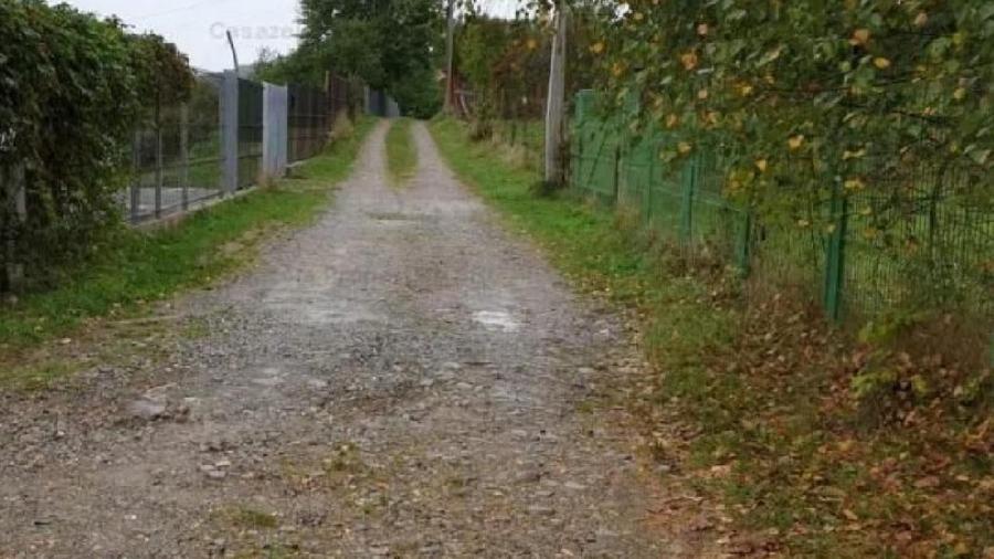 Casă individuală cu 5 camere cu Teren 1481 Mp în Nord