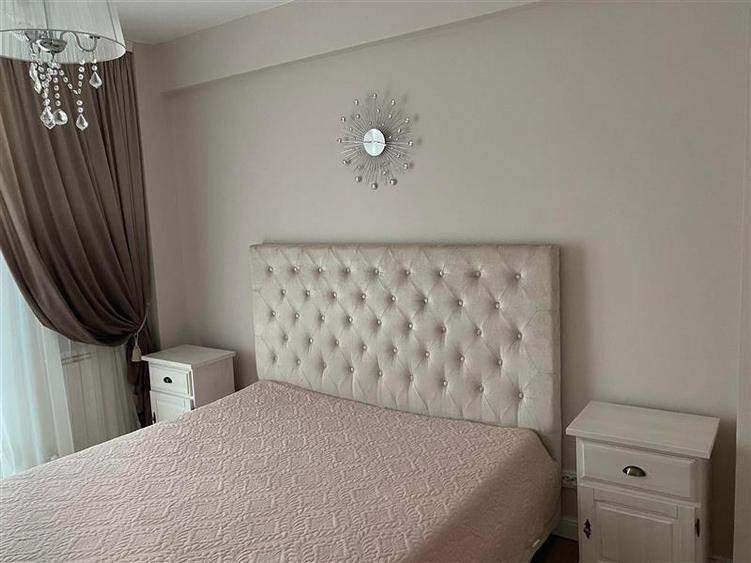 Apartament cu 3 camere decomandat în Aeroport