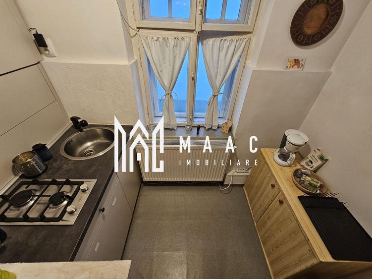 Casă individuală cu 8 camere cu Canalizare în Central