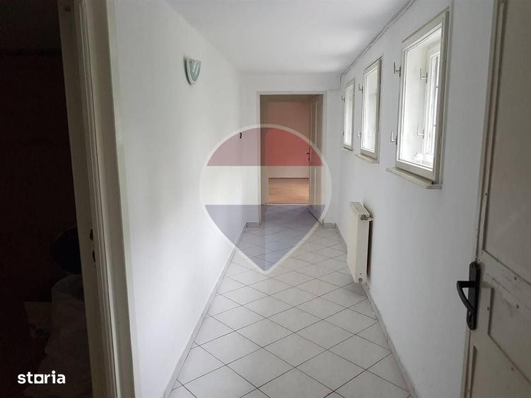 Casă cu 4 camere în Zorilor