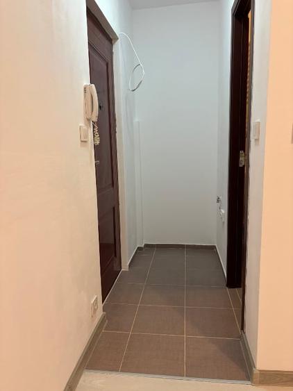 Garsonieră decomandată în Buziașului