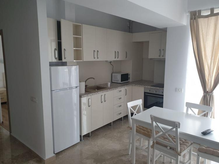 Apartament cu 2 camere, mobilat în P-ța Unirii