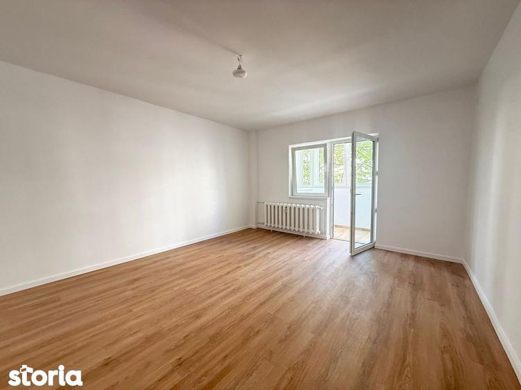 Apartament cu 3 camere decomandat în Nerva Traian