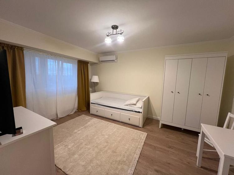 Garsonieră decomandată, mobilată în Titulescu