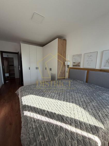 Apartament cu 3 camere decomandat în Torontalului