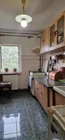 Apartament cu 4 camere decomandat în Mircea cel Bătrân