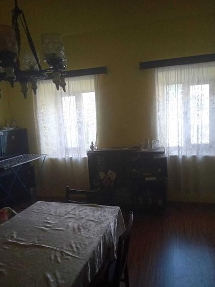 Casă cu 3 camere în Central