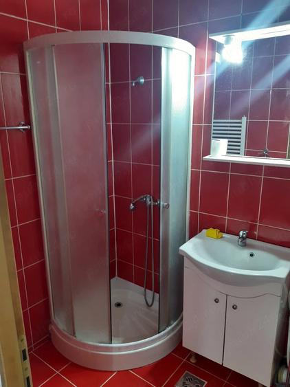 Garsonieră decomandată în Central