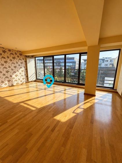 Apartament cu 4 camere decomandat în Nordului