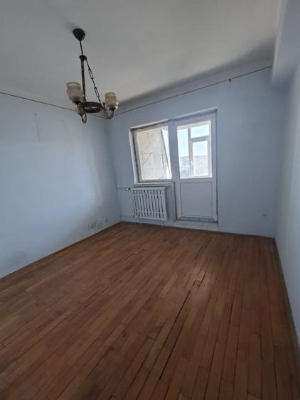 Apartament cu 4 camere decomandat în Lăpuș Argeș