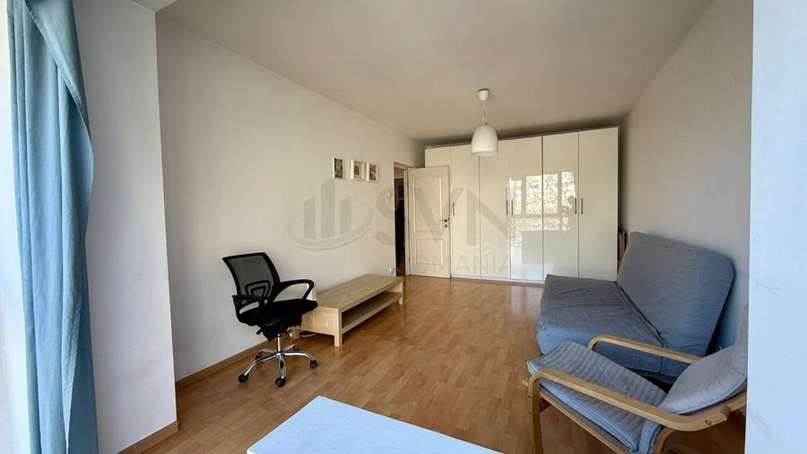 Apartament cu 3 camere decomandat, mobilat în Tineretului