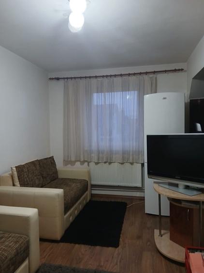 Apartament cu 2 camere semidecomandat în Țiglari