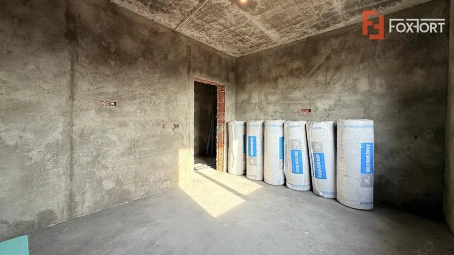 Casă cu 4 camere cu Teren 307 Mp în Ghiroda
