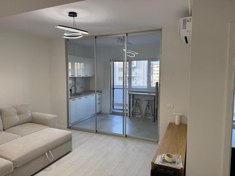 Apartament cu 2 camere semidecomandat în Central