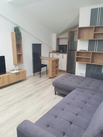 Garsonieră decomandată în Baza 3