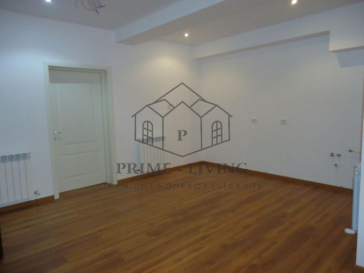 Apartament cu 3 camere, mobilat în Primăverii