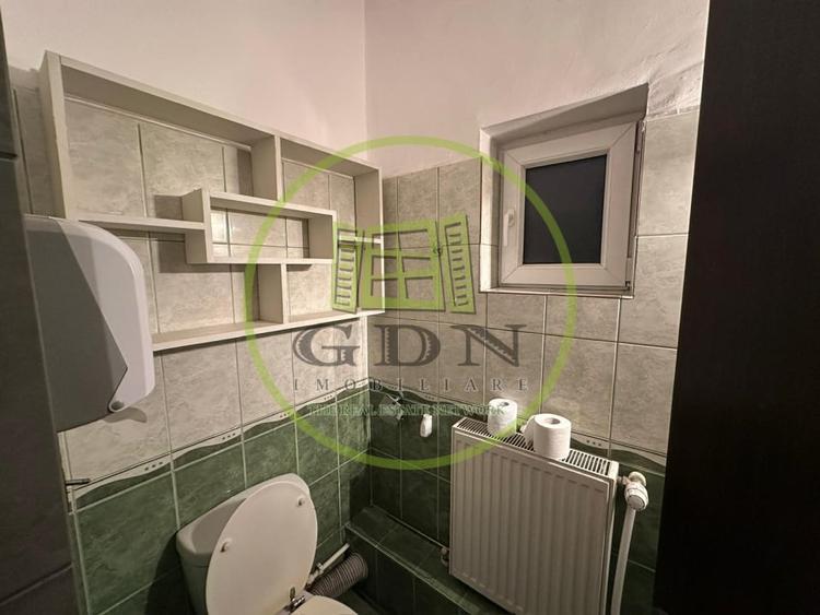 Casă individuală cu 3 camere cu Canalizare în Central