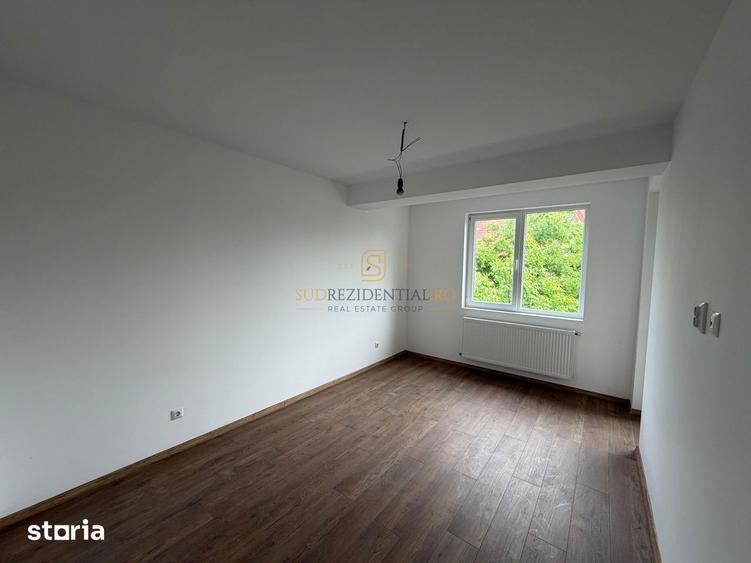 Casă cu 3 camere cu Canalizare în Central