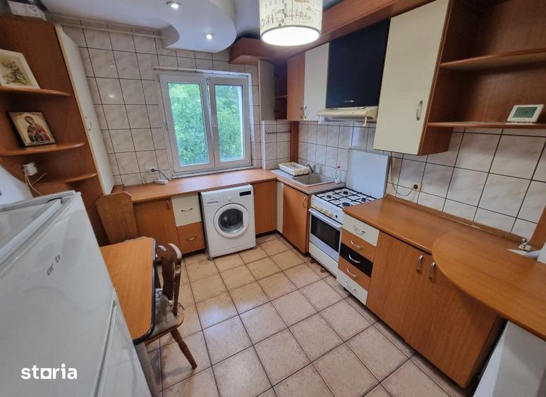 Apartament cu 4 camere în Tătărași