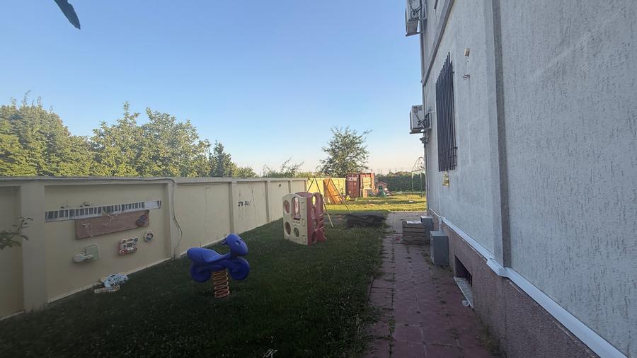 Casă individuală cu 11 camere cu Teren 1300 Mp în Pipera