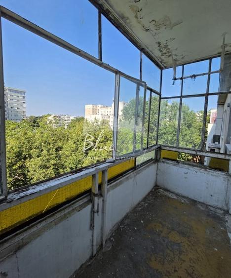Apartament cu 3 camere decomandat în Faleza Nord