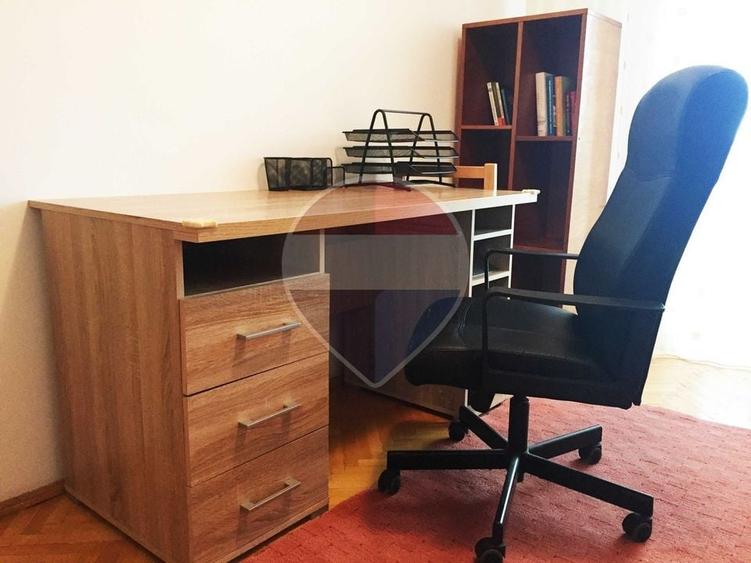 Apartament cu 3 camere decomandat, mobilat în Bd. Independenței
