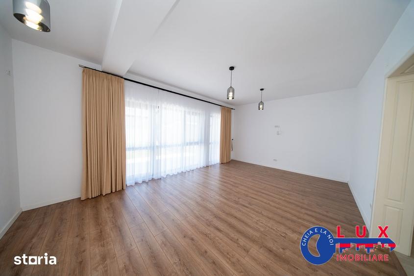 Casă cu 4 camere cu Teren 366 Mp în Babadag