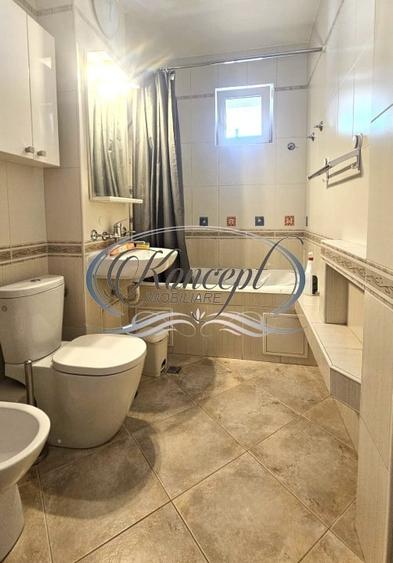 Apartament cu 4 camere semidecomandat, mobilat în Zorilor