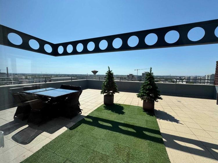 Apartament cu 3 camere semidecomandat în Titan