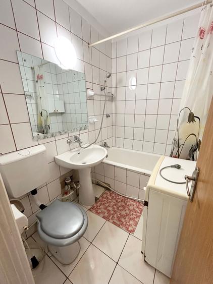 Apartament cu 2 camere semidecomandat, mobilat în Grivița