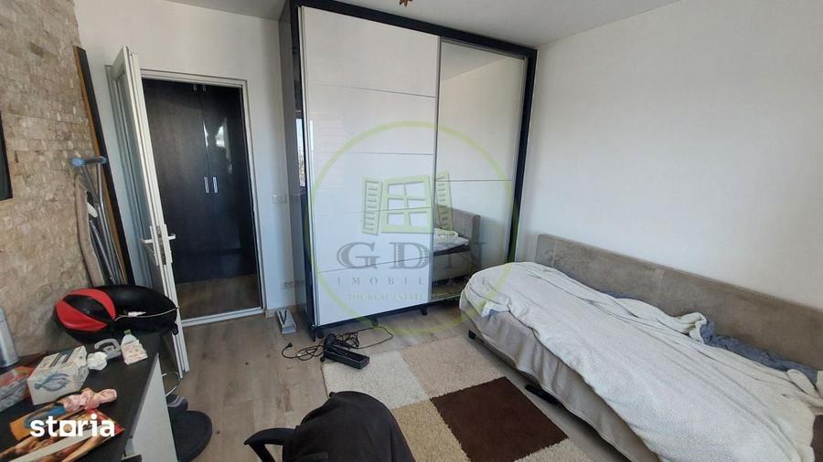 Apartament cu 2 camere semidecomandat în Craiovița Nouă