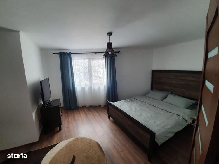 Casă cu 4 camere în Vama