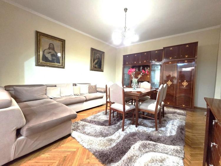 Casă individuală cu 4 camere cu Canalizare în Central