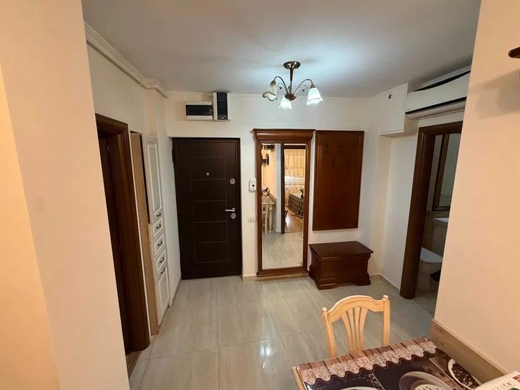 Apartament cu 3 camere decomandat, mobilat în Tomis II