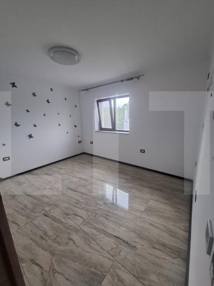 Casă individuală cu 7 camere cu Teren 1045 Mp în Central