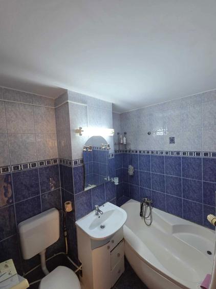 Apartament cu 2 camere decomandat în Micro 11