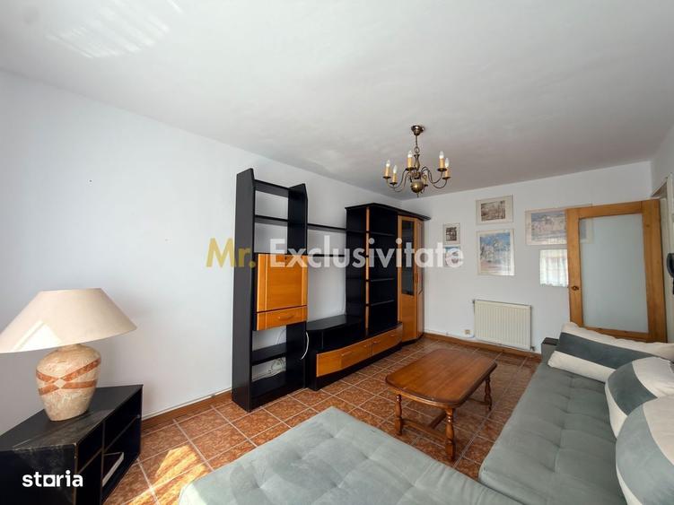Apartament cu 3 camere decomandat în Valea Muscelului