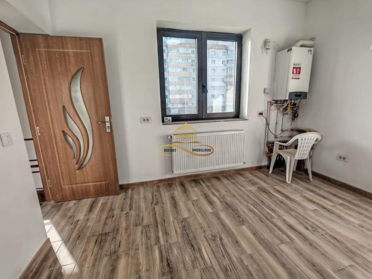Casă individuală cu 6 camere cu Canalizare în Central