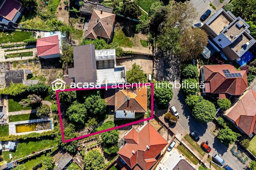 Casă individuală cu 4 camere cu Canalizare în Central