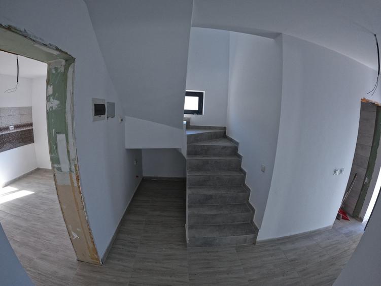 Casă individuală cu 3 camere cu Canalizare în Semicentral