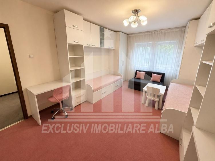 Apartament cu 2 camere decomandat, mobilat în Cetate