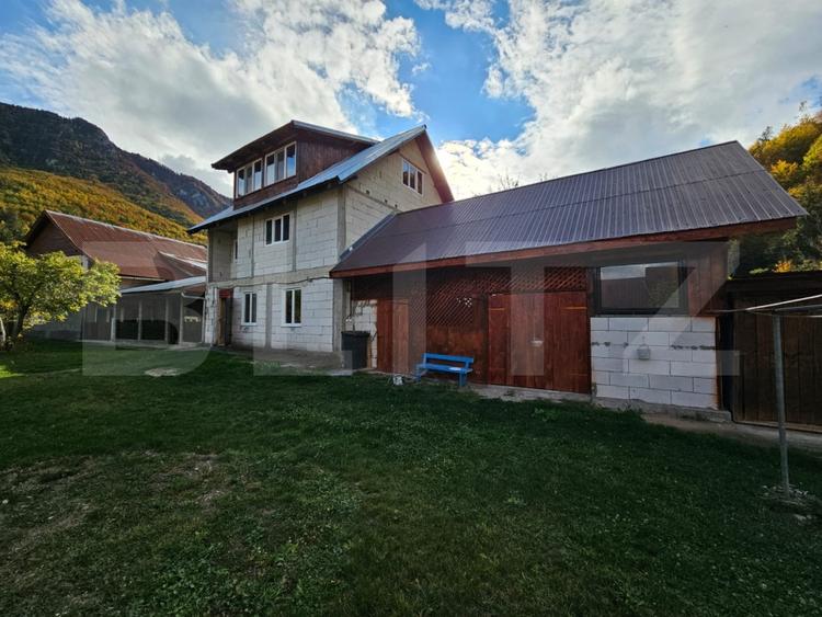 Casă individuală cu 7 camere cu Garaj în Nemeși