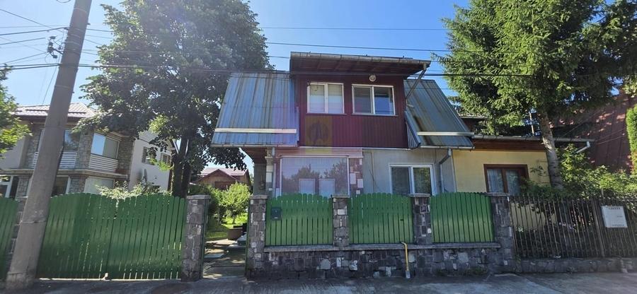 Casă cu 4 camere în Central