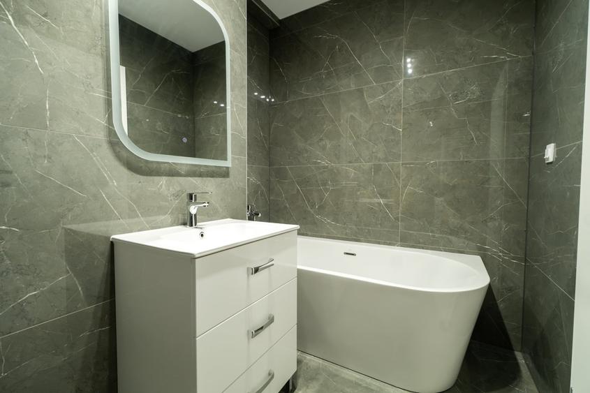 Apartament cu 2 camere semidecomandat, mobilat în Iris