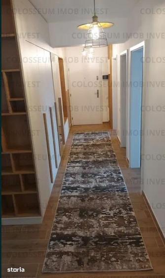 Apartament cu 3 camere decomandat în Tractorul