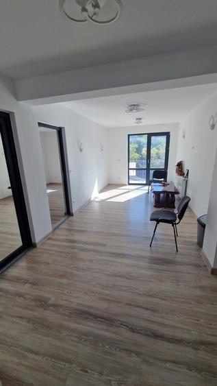 Apartament cu 3 camere nedecomandat în Central