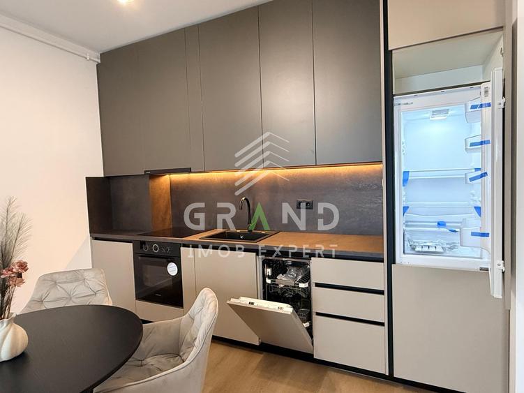 Apartament cu 2 camere semidecomandat, mobilat în Florești
