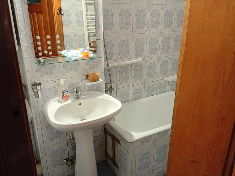 Garsonieră decomandată în Central