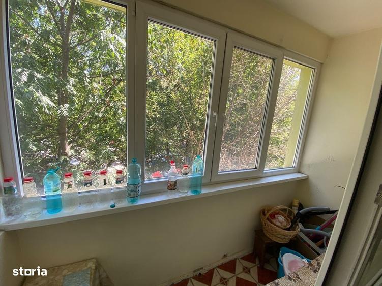 Apartament cu 3 camere semidecomandat în Vatra Luminoasă