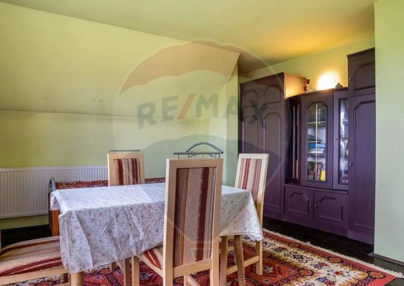 Casă cu 6 camere cu Teren 1007 Mp în Central